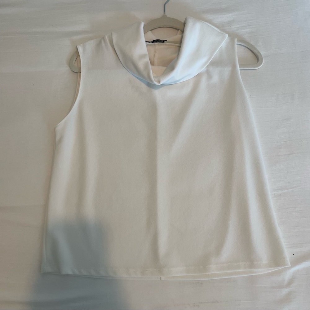 ZARA Cowl Neck White Top. Size M. Never Worn. Perfect Condition.